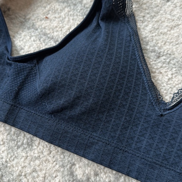 NWT Oysho triangular seamless padded bralette - Picture 6 of 6